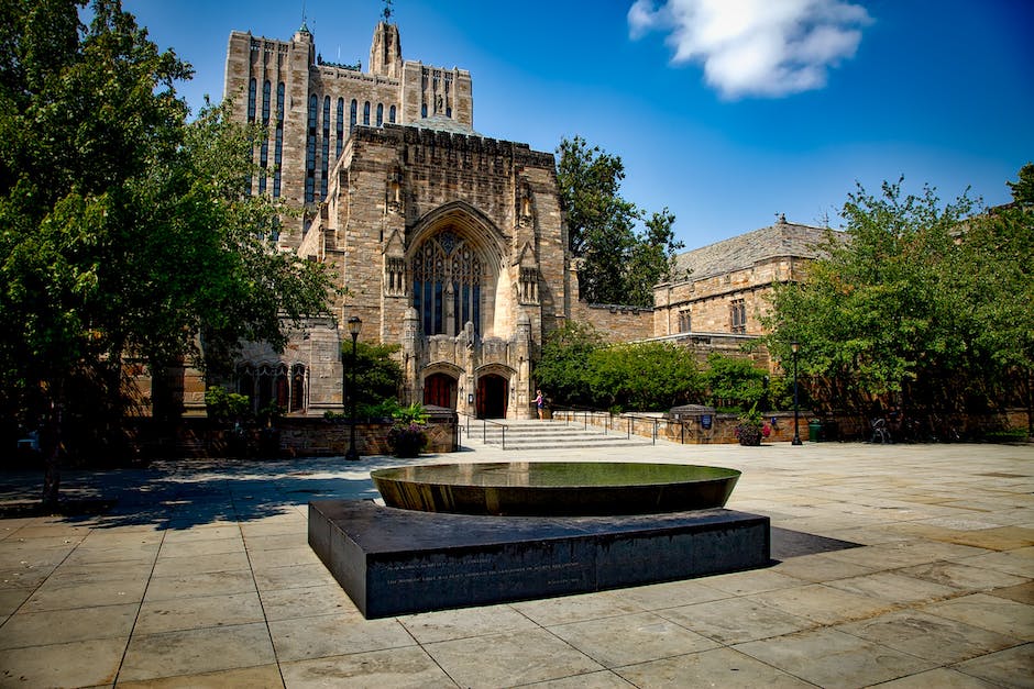 “Unveiling the Yale Log: A Comprehensive Guide to Campus Life and Resources”